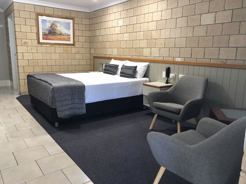 Jacaranda Country Motel - Internet Find 0