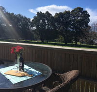 Jacaranda Retreat. Refreshing Recharge Relax  - Internet Find