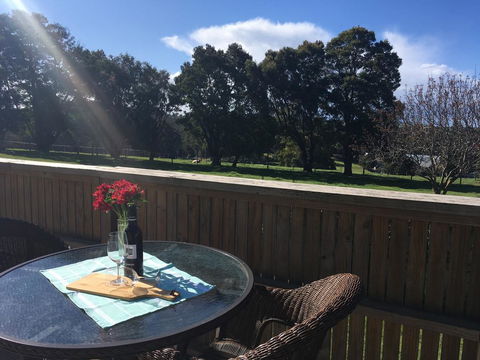 Jacaranda Retreat. Refreshing, Recharge, Relax ! - Internet Find 0