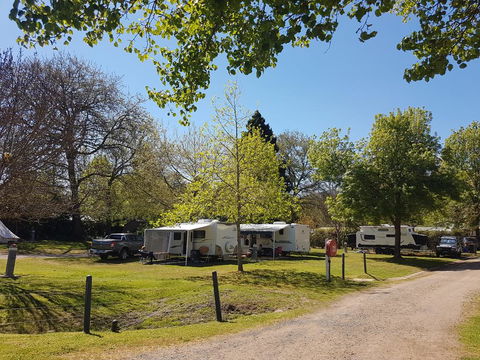 Jamieson Caravan Park - Internet Find 1