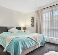 Josie Villa - Beautiful West Burnie Long or short term - Internet Find
