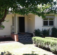 Kenna Cottage - Internet Find