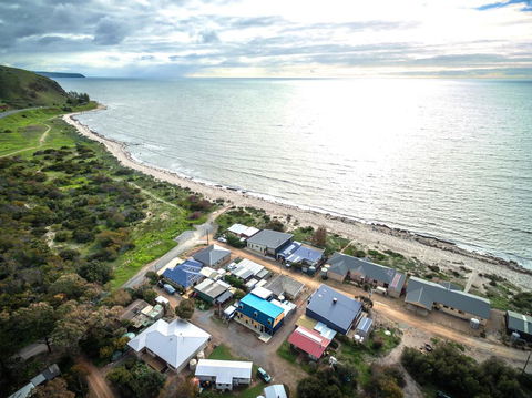 Lady Bay Getaway - 12 Lady Bay, Normanville - Internet Find 2