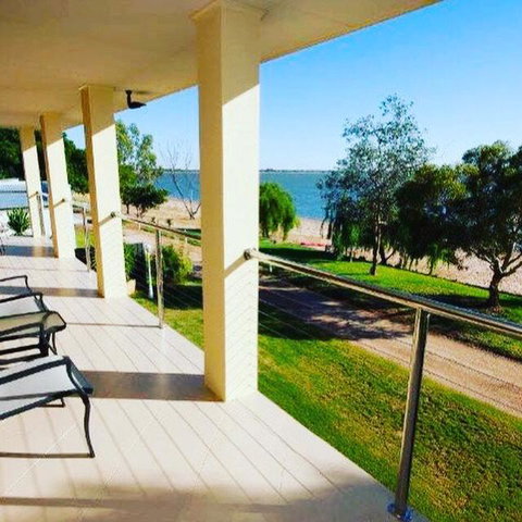 Lake Boga Waterfront Holiday House - Internet Find 3