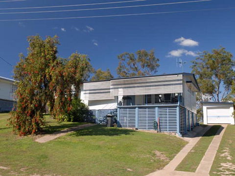 Lake Monduran Holiday Park - Internet Find 3