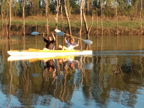 Lake Tinaroo Waterfrontage - Internet Find 3