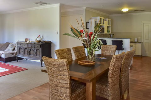Lake Tyrrell Accommodation LTA - Internet Find 1