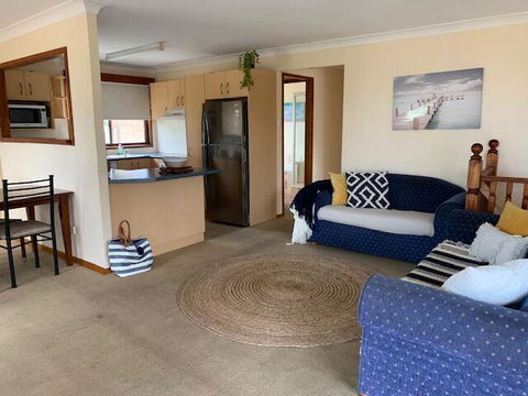 Lakehouse On Oxley - Internet Find 2
