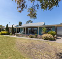 Lakeview - Waterviews on Newlands Arm - Internet Find