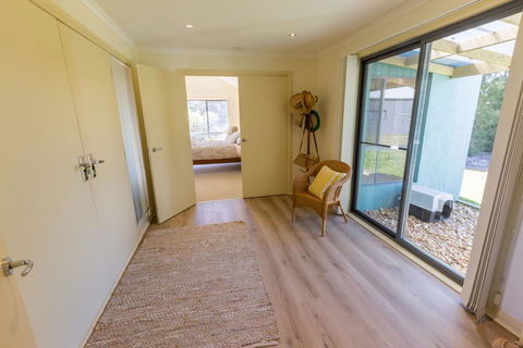 Lakeview - Waterviews On Newlands Arm - Internet Find 3