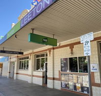 Leeton Hotel - Internet Find