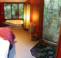 Linden Gardens Rainforest Retreat - Internet Find