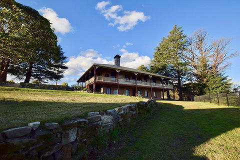 Linden Lodge - Internet Find 1