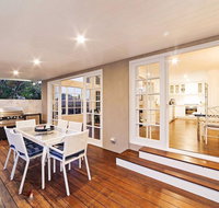 Luxurious Hampton Style 3 Bedroom House - Internet Find