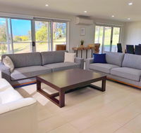 Luxury 3BR Home with KING Bed Metung - Internet Find
