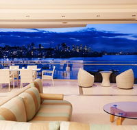 Luxury Apartment Point Piper - Internet Find