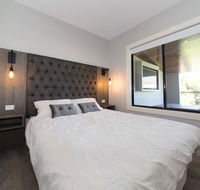 Luxury on Lewis - 6 Lewis Road - Internet Find
