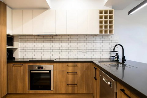 Luxury Spacious 2 Bedroom Fitzroy Apartment - Internet Find 1