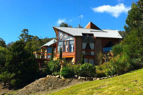 MAGICAL MOUNTAIN RETREAT - 20 Mins To CBD And Only 10 To MONA! - Internet Find 3