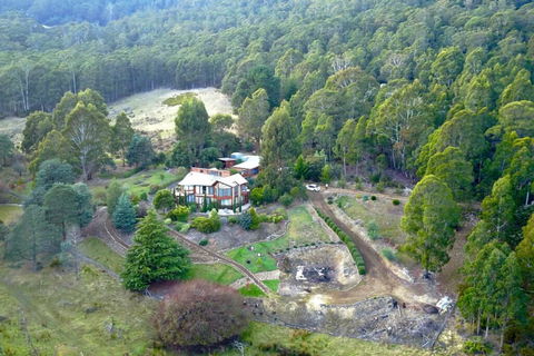 MAGICAL MOUNTAIN RETREAT - 20 Mins To CBD And Only 10 To MONA! - Internet Find 1