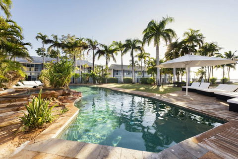Mangrove Hotel - Internet Find 2