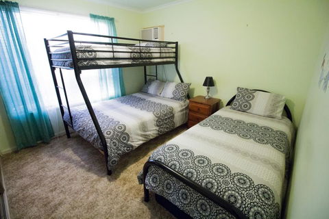 Manilla Cottage - Manilla NSW - Internet Find 2
