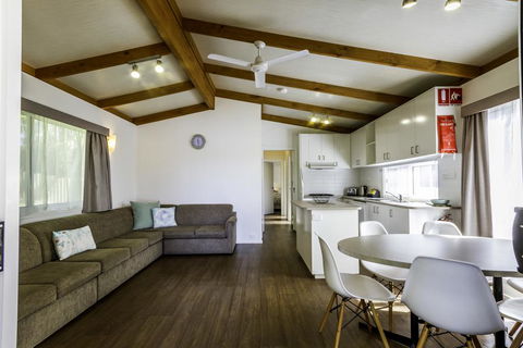 Mannum Riverside Caravan Park - Internet Find 2