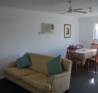 Maple Tree Cottage - Internet Find