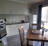 Maric Park Cottages - Internet Find