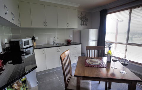 Maric Park Cottages - Internet Find 0