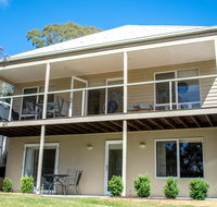 McMillans Villa 18 Metung - Internet Find