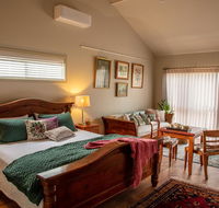 Meander Retreat - Internet Find