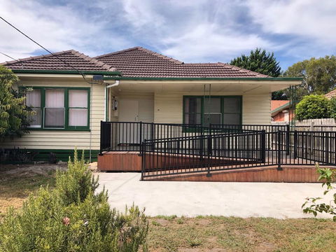 Melbourne Short Stay - Clayton Station, Monash Uni, Hospital - Internet Find 0