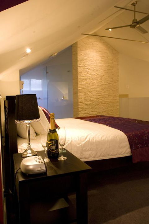Merlot Verdelho Townhouses - Internet Find 3
