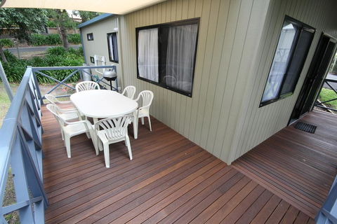 Metung Holiday Villas - Internet Find 3