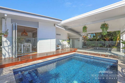 Miami Beachside Beach House - Internet Find 3