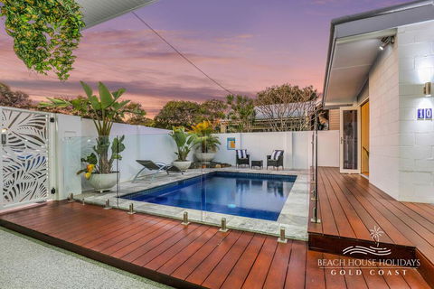 Miami Beachside Beach House - Internet Find 0
