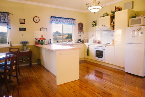 Milford Country Cottages - Internet Find 3