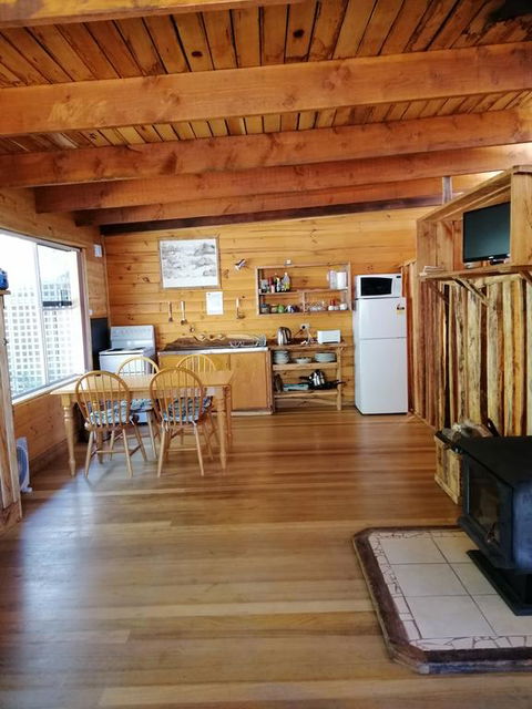 Minnow Cabins Lower Beulah - Internet Find 3