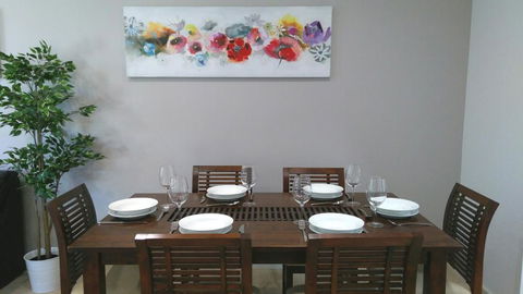 Modern 4-Bedroom House Near Singleton CBD Hunter Valley - Internet Find 2