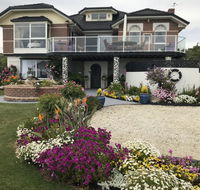 Moonlight Bay BB Guest House - Internet Find