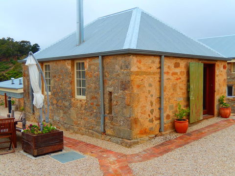 Morialta Barns - Internet Find 0