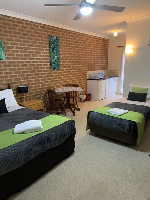 Motel Views Yackandandah - Internet Find 1