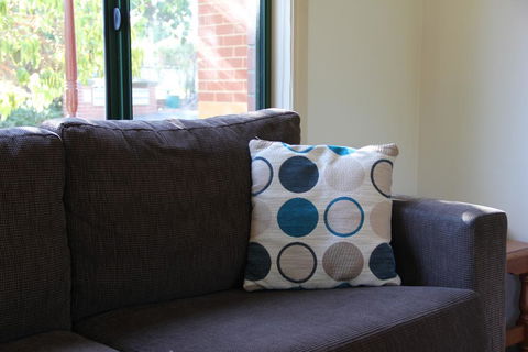 Mount Waverley Townhouses - Internet Find 1