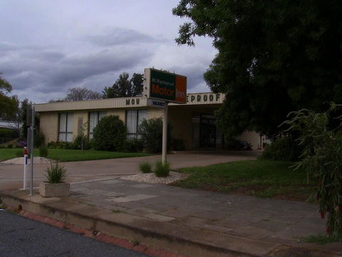 Mount Wycheproof Motor Inn - Internet Find 2