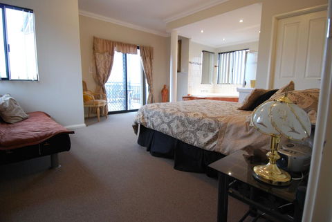 Mountain Park Retreat - Internet Find 3