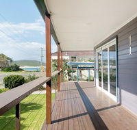 No. 1 Fingal Bay Beach House - The Little Abode - Internet Find