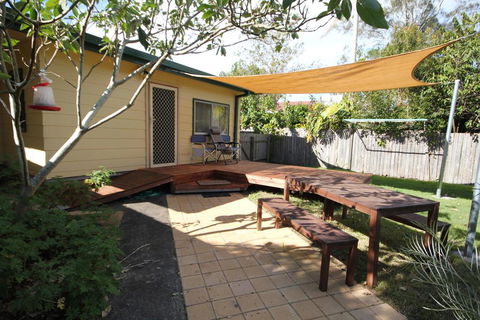 NORTH HAVEN SEA BREEZE - 9 David Campbell St , North Haven - Internet Find 2