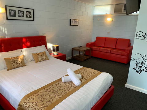 Nowa Nowa Hotel Motel - Internet Find 0