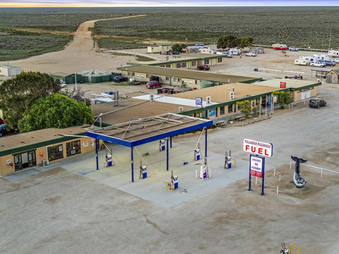 Nullarbor Roadhouse - Internet Find 2
